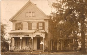 Victorian era cottage showing historic paint palette and placement